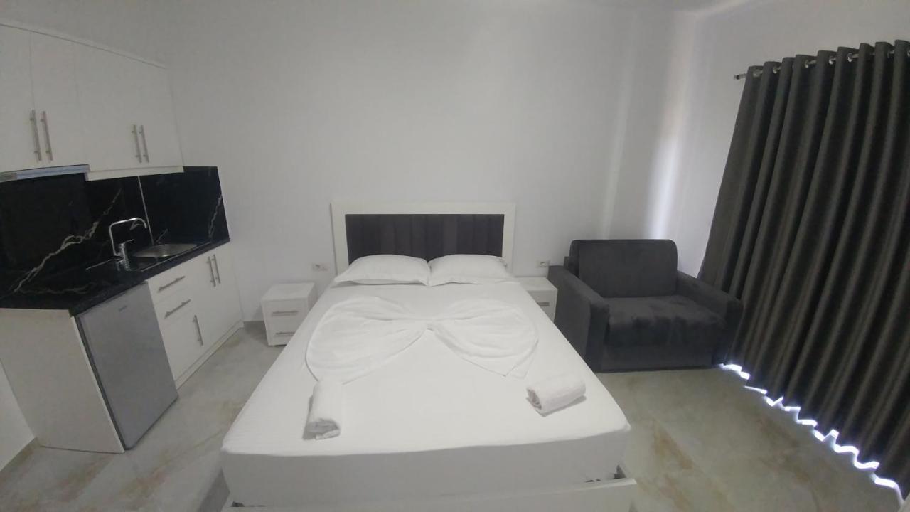 Hotel Zeka Ксамил Экстерьер фото