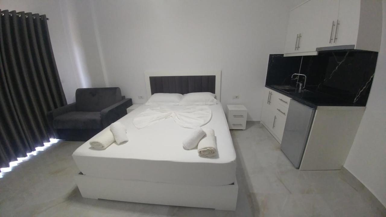 Hotel Zeka Ксамил Экстерьер фото