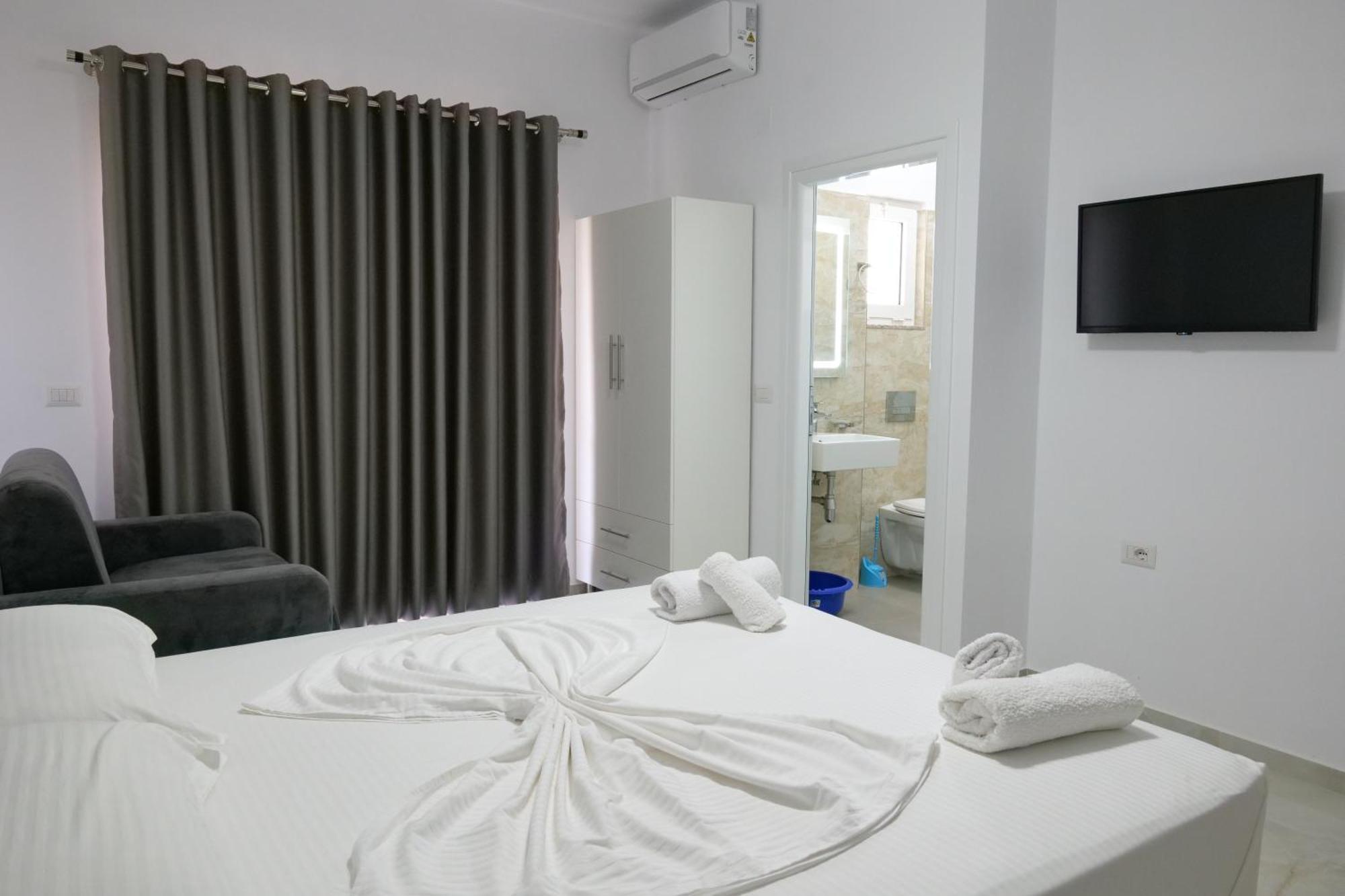 Hotel Zeka Ксамил Экстерьер фото